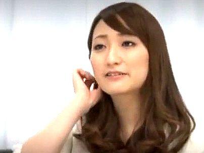 ＜オナニー観察！＞街で見かけた美乳おっぱい美魔女オバサン！センズリ鑑賞したら興奮してしまい・・・