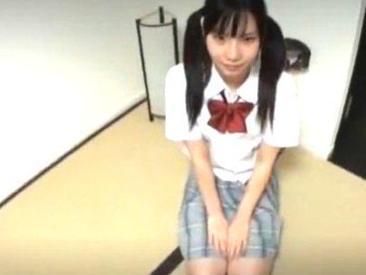 ＜和葉みれい！＞「かわええ…♡」スリムな体の可愛い制服女子！オチンポガンずきされてもだえるぞ！