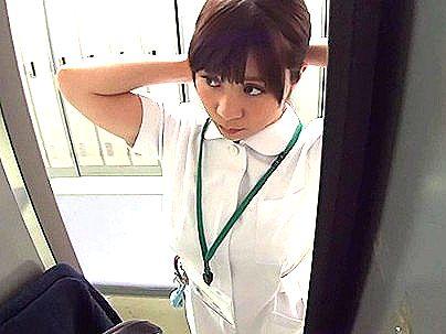 ＜看護師＞エロカワイ子ちゃんナースがリモートバイブでいれられてもだえカンジチャウゾ！！！！