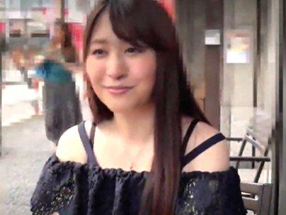 ＜シロウトハメ撮り物！＞エロカワイ子ちゃん素人がゲットされてエロ行為になっちゃうｗｗｗ