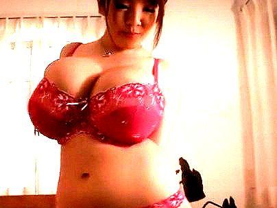 ＜超乳お姉さん！＞ダイナマイト爆乳おっぱいくびれ美人オネエサン！激エロセックスシチャウゾ！