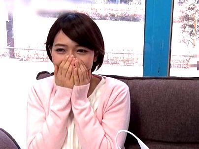 ＜素人企画！＞「凄いの…♡」スレンダー巨乳おっぱいボーイッシュ女子！MM号でザーメン中出しになるぞ！