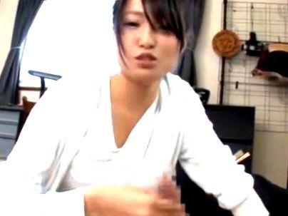 ＜清楚美人な妹！＞激エロカワイ子ちゃん妹が朝立ちオチンポで興奮してエロ行為に発展シチャウゾ！！！