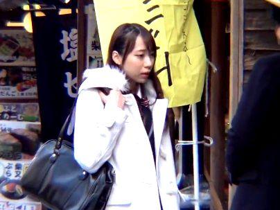 ＜素人ナンパ！＞「イッチャウの…」巨乳おっぱい清楚女子！野球拳で種付け膣内射精になるぞ！