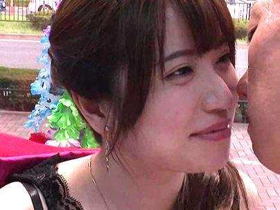 ＜ギャル！＞「久しぶりなの・・」巨乳おっぱいの美女オネエサン！ナンパして元カレとエロ行為しかも中出しにＷ！