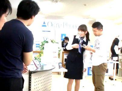 ＜ケータイショップ！＞「え？なに？？」極エロ巨乳制服美人な店員！時間停止でヤラレマクリ！