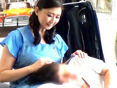＜人妻熟女！＞「え？ダメ・・・」四十路オバサンレンタルを口説いて・・なし崩し的エロ行為持ち込んじゃうぞ！