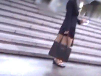 ＜女子大生企画！＞真面目そうな清楚系カワイ子ちゃんがマジックミラーでセクハラ行為にｗｗｗｗ