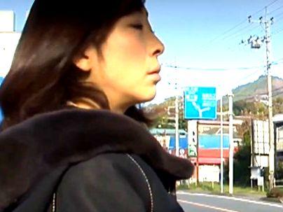 ＜ヘンリー塚本！＞「お義父さん…」性欲高まり我慢限界の美魔女奥さん！お義父さんの禁断エロ行為になるぞ！