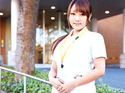＜ナースが童貞の・・・＞巨乳おっぱいカワイ子ちゃん看護師ナースが童貞君相手に筆おろしシチャウゾｗｗｗｗ