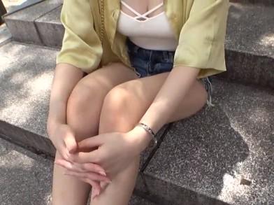 麻布十番で引っ掛けたカワイ子ちゃんがホテルでえちえち行為になってオチンポ舐めちゃうｗｗ