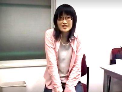 ＜オナニー観察！＞「え、凄いですね！」これ大丈夫か？？？ブスでめがねだけど需要あるかね？？？