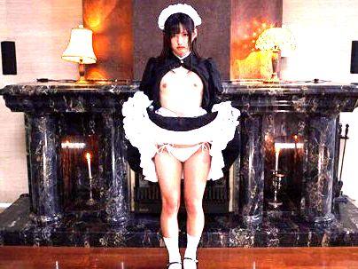 ＜実写化！＞「ご主人様…♡」スレンダースリムな美乳おっぱいメイドちゃん！エロ行為ザーメン中出しに！