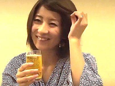＜不倫SEX！＞清楚系美人奥さんヒトヅマ！他人棒で浮氣不倫もだえ感じるゾ！
