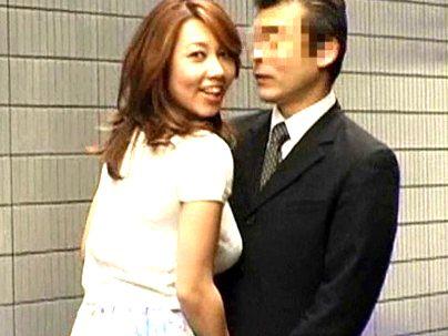 ＜逆ナンパ！＞「ｈしたいの…♡」巨乳おっぱい極エロ美魔女！口説いて男とエロ行為しちゃうぞ！