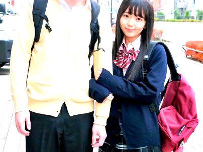 ＜素人ナンパ！＞「わかんないかも？？」ミニマム小柄オンナノコ！彼氏のチンポ当てゲームで頑張るぞ！
