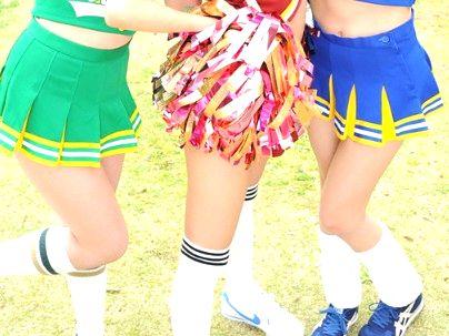 ＜チアガール！＞ＳＳＳ級の女の子たちが男のオチンポ手コキしてくれちゃう！！！！