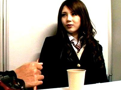 ＜制服ギャル！＞「スゴイノそれ…」巨乳おっぱい可愛い制服女子ＧＡＬ！ハードファックもだえ感じるゾ