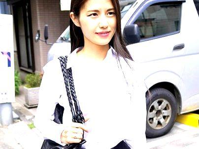 ＜武藤あやか！＞「え、恥ずかしい…！」巨乳おっぱいの人妻熟女ゲット！ナンパしてエロ行為楽しんじゃうゾ！！