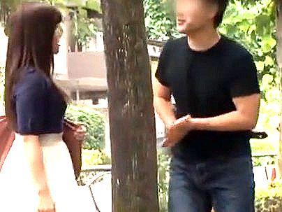 ＜人妻ナンパ！＞町で見かけた上品な感じのスレンダーやムチムチな巨乳奥さん美魔女オバサンがエロ行為しちゃう！！！