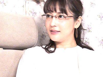 ＜人妻なんぱ！＞真面目そうな清楚系メガネ奥さんがなんぱされてなし崩し的エロ行為に持ち込んじゃう！！！