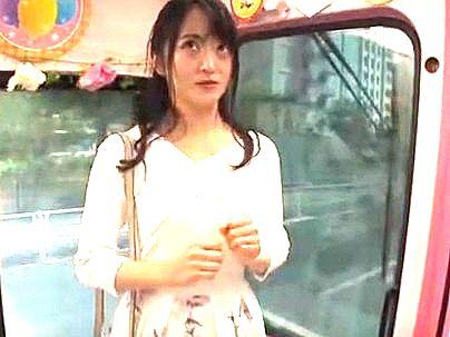 ＜四十路！＞スレンダー貧乳おっぱいおばさん！エロ企画で興奮しちゃうぞ！