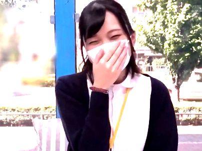 ＜素人ナンパ！＞「かわええＷ！」清楚系真面目そうなナースのお姉さん！ＭＭ号でエロ行為に発展シチャウゾ！