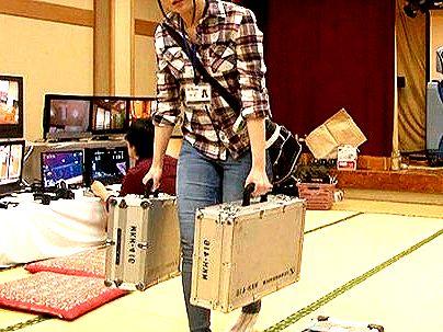 ＜従業員！＞「凄いの…♡」温泉旅館で巨乳オッパイ女子が・・・撮影準備中にエロ行為になっちゃう！