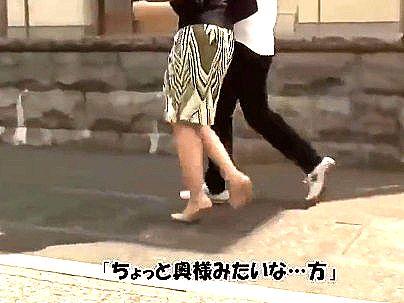 ＜人妻ナンパ！＞スレンダー細身美乳オッパイ奥さんゲット！口説いてなし崩し的エロ行為持ち込んじゃうエロ企画！