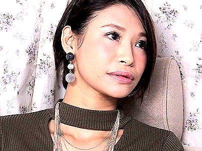 ＜人妻ナンパ！＞上品な感じの美巨乳おっぱい奥さん！口説かれてエロ行為になるぞ！