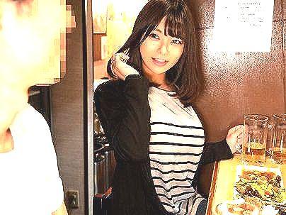 ＜お持ち帰り！＞綺麗でスタイル抜群カワイ子ちゃん人妻がナンパされてエロ行為になっちゃうぞｗｗｗ