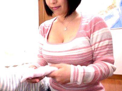 ＜超乳お姉さん！＞「中出して…♡」グラマラスエロい体の巨乳おっぱい美人女教師！ショタチンポでエロ行為に発展シチャウゾ！