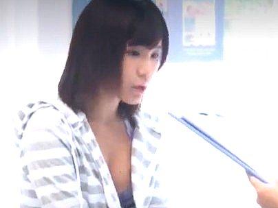 ＜マジックミラー号＞日焼けしてる女子大生がＭＭ号でザーメン中出しされるぞ！！！！