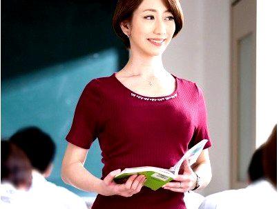 ＜美魔女！＞「すごいの…！」上品な感じの超美人な人妻熟女先生！生徒と3Pファックしちゃうぞ！