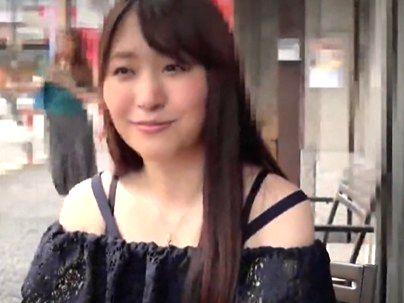 ＜素人ハメ撮り！＞街で見かけたカワイ子ちゃんがナンパされてエロ行為になっちゃうぞｗｗｗｗ