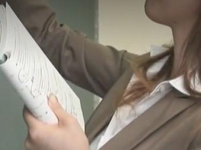 ムチむちエロい体の熟女先生が悪ガキたちにエロ行為やらされちゃうぞｗ