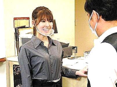 ＜カフェ店員！＞スレンダー細見のカワイ子ちゃんが店長を気に入ってエロ行為に持ち込んじゃう！！！