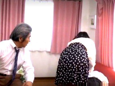 ＜人妻熟女！＞「旦那のためなら・・」巨乳おっぱい美魔女！夫のためにネトラレ行為になるぞ！