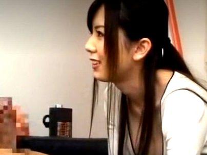 ＜センズリ鑑賞！＞「え？いきなり？」巨乳おっぱいAV女優！センズリ鑑賞からのエチエチに！