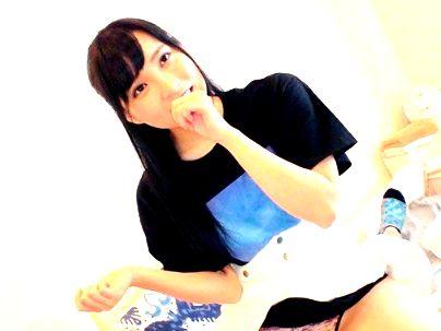 ＜素人ナンパ！＞「恥ずかしい…」清楚系スリムな体の可愛いシロウト女子！自宅に行ってなし崩し的エロ行為持ち込んじゃうぞ！