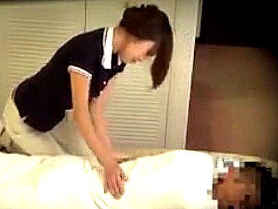 ＜施術師を口説いて！＞マッサージにきた巨乳オッパイ女子をなし崩し的エロ行為にする！！！！