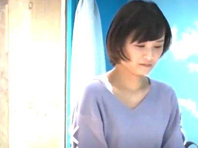 ＜連続射精！＞「スゴイノ…」清楚系真面目そうな素人娘！ＭＭ号でザーメン中出し！
