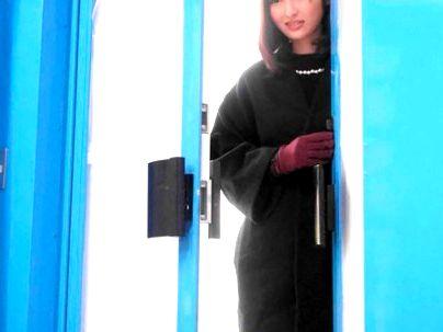 ＜素人ナンパ！＞「ここですか？」巨乳おっぱいな素人美女！MM号でクリーム施術からのエロ行為に発展シチャウゾ！