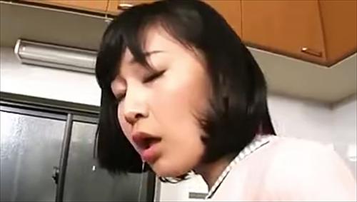 父の再婚相手と重点の設けを行いないで、女性のみ参加どためと認識。
