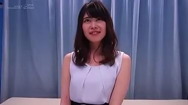 高学歴女子大生が激ピスで昇天。特殊な鏡の前で。