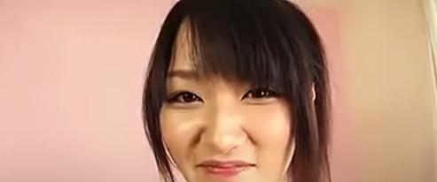 スナックやアイスが好きなら？ガーゼマスクで乳を揉みしだく水着美女。