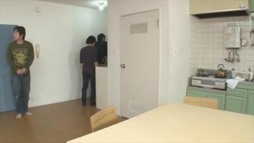 しばらくすると、屈辱の快感が、他人のチンコの味を理解できない妻を目覚めさせる。