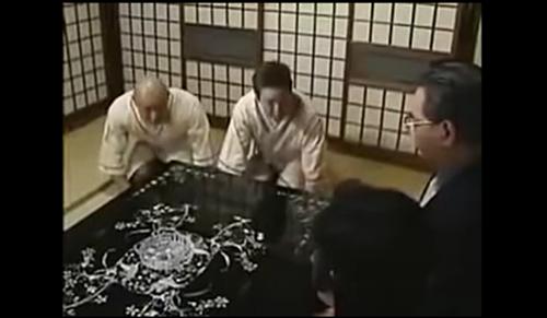 嫉妬で愛再認識、究極の愛？エロテレビで他の男と。