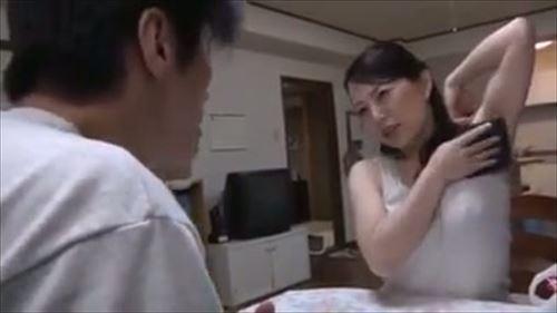 義母、まじで暑くて、夏って感じ！妻、妊娠中なんだけどさ、誘って来るから、我慢できなくて、中出ししちゃった
