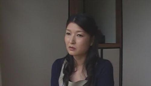 先生と生徒、互いに身体を重ね、熱くなる。